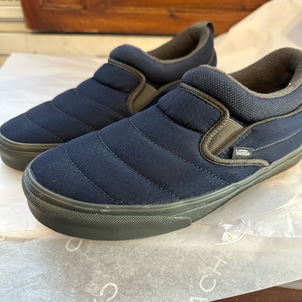 #22 BNWT VANS SLIP ON SNEAKERS